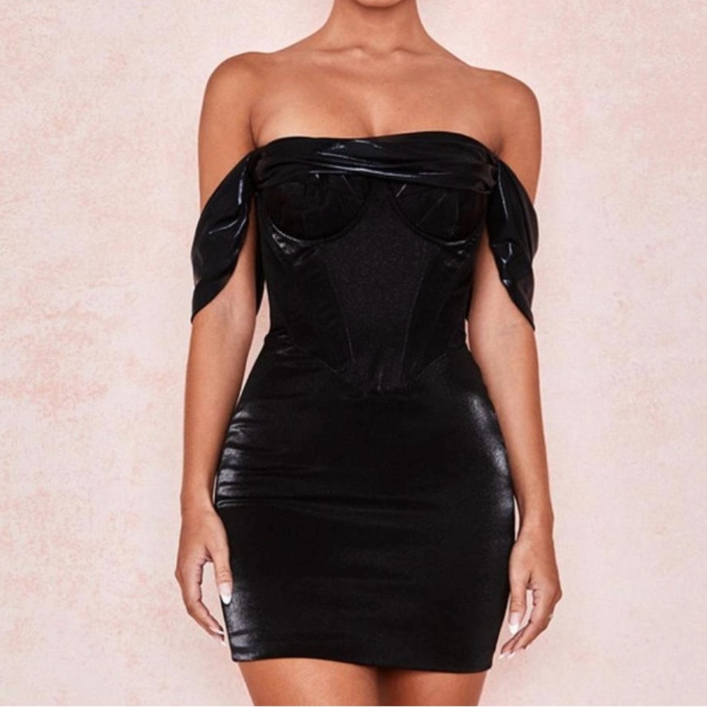 Chic Black Strapless Dress